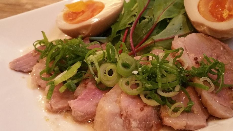 合鴨のロースト　煮玉子と一緒に（７８０円）