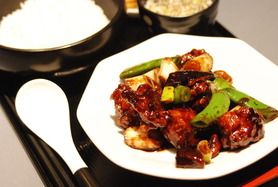 鶏肉のウマカラ味噌炒め定食