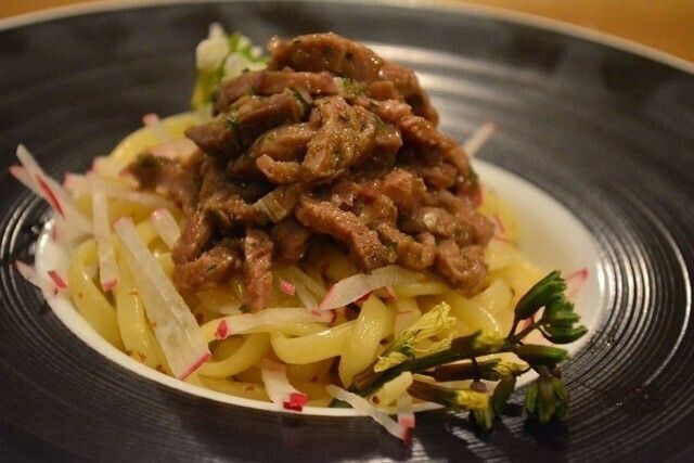 今月のナポリンチョスペシャル！ローストビーフのタルタル乗せ