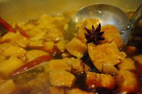 魯肉飯（お茶碗サイズ）