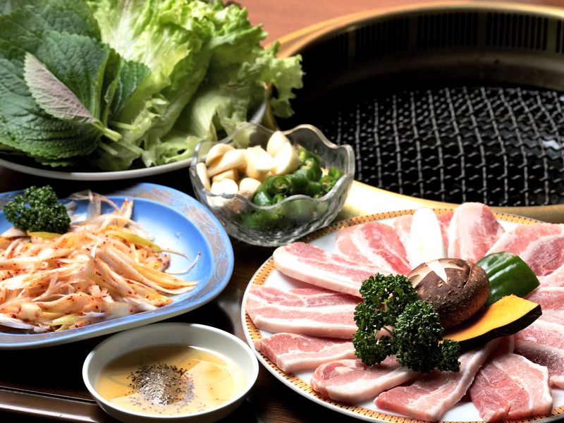  サムギョプサル（豚三枚バラ・セット）（1,500円）