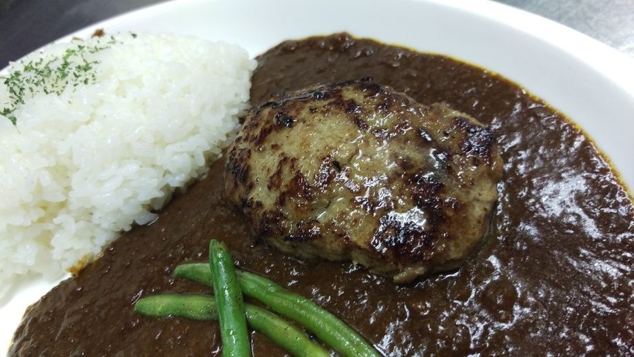 『ビーフハンバーグカレー』