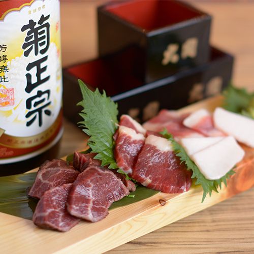 本日の馬刺し三種盛り