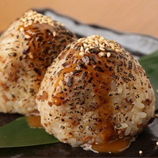 肉味噌炙りおにぎり（550円）