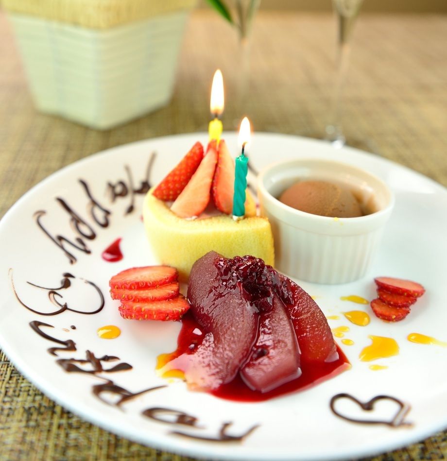 【誕生日や結婚記念日に！】お任せデザートプレート（ランチ／ディナー：３，０００円（消費税・サービス料込））