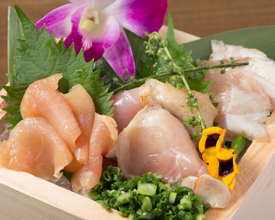 比内地鶏刺身盛り合わせ