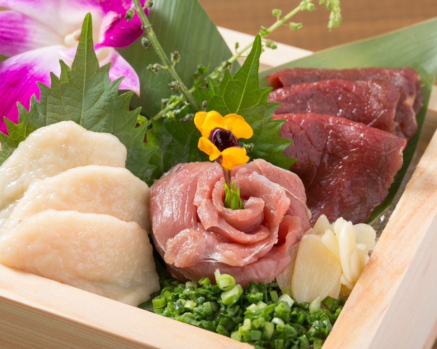 鮮馬の刺身盛り合わせ
