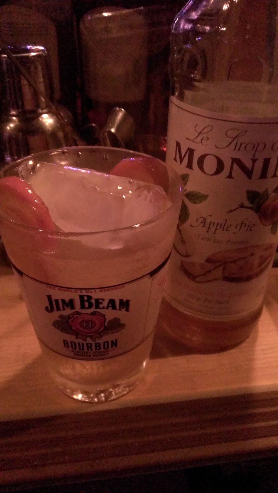 アップルグリルハイボール（700円）