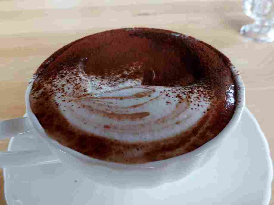 ホット　ショコラータ