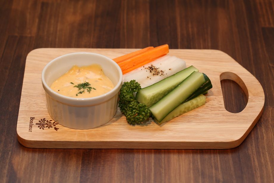野菜スティック　自家製ディップソース添え