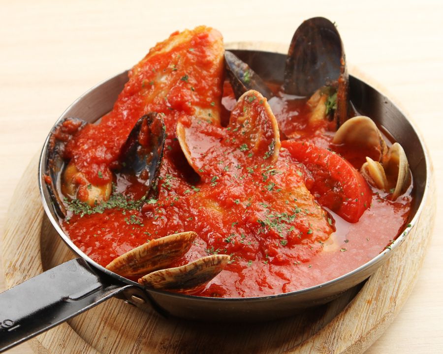 本日の鮮魚のアクアパッツァ