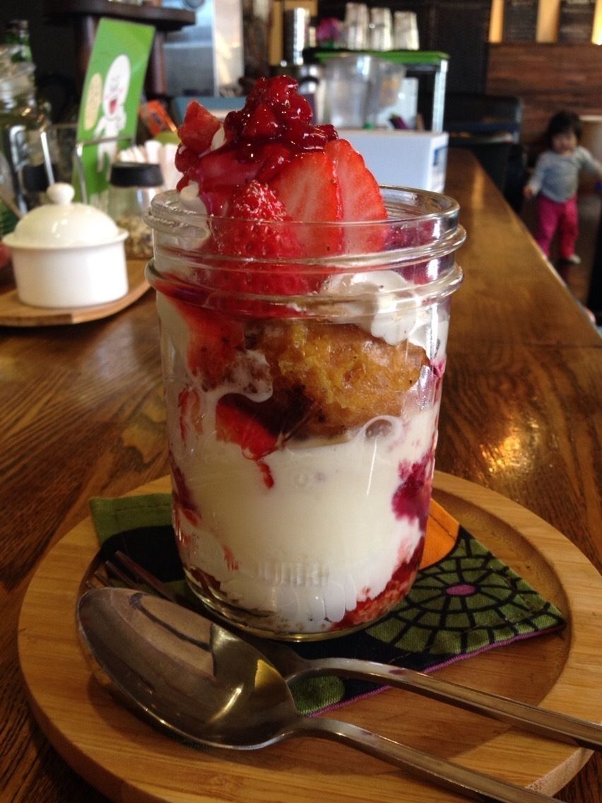 フレンチトーストパフェ（¥880）