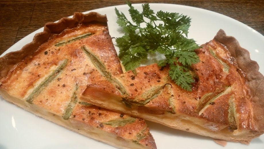 店長イチオシ・季節野菜のキッシュ