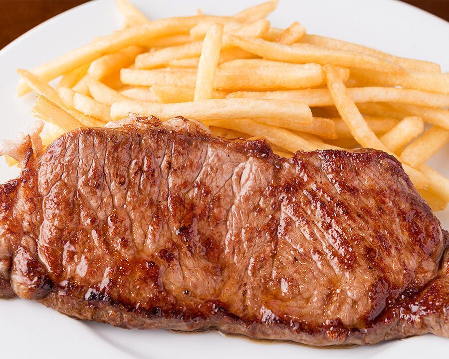 牛肉ステーキ フライドポテト添え～Beef Sirloin Steak w／french fries～