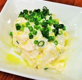 大人のポテトサラダ（ゴルゴンゾーラとリンゴ入り）