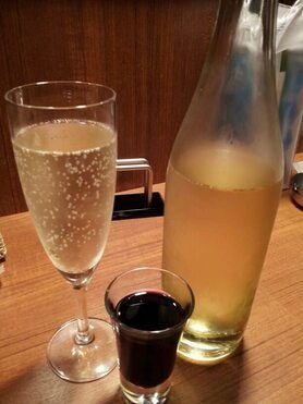 樽生スパークリングワインのデキャンタ