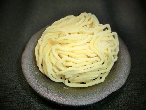 大盛　(半玉)　ラーメン／７５ｇ　　　つけ麺／１００ｇ