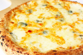 【ピザ】4種チーズのフォルマッジ