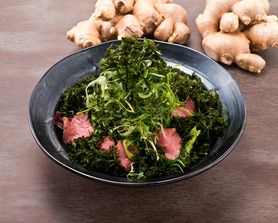 自家製ローストビーフと九条葱の海苔サラダ