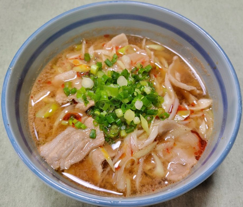 旨辛(うまから)肉うどん（1200円）