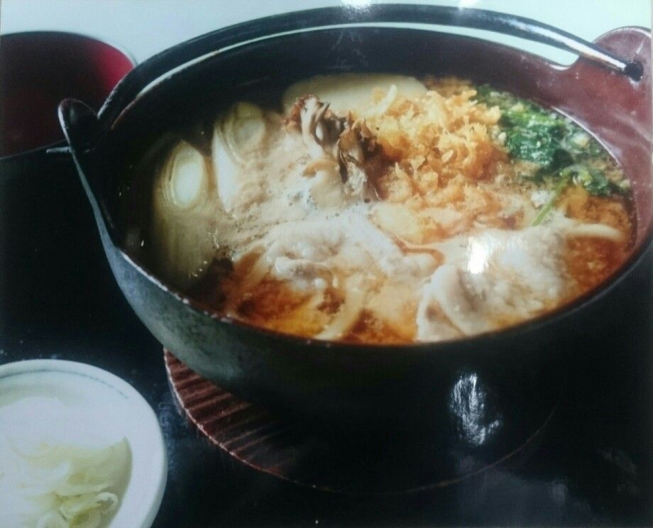 みそ煮込みうどん（1420円）