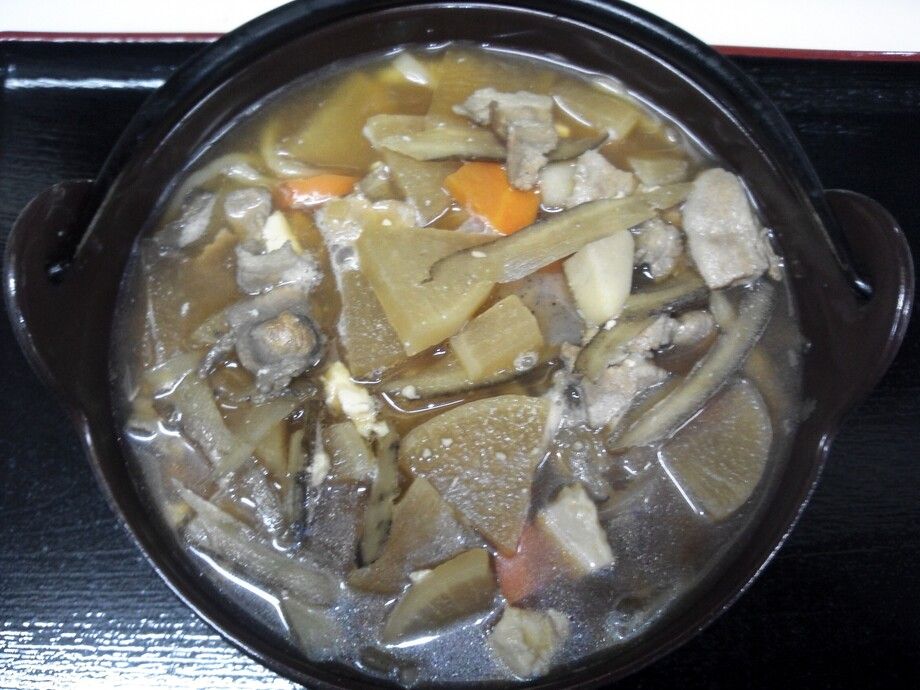 けんちんうどん（1420円(小／1170円 大／1860円)）