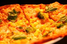 ホームメイドピッツァ(３～４人前)