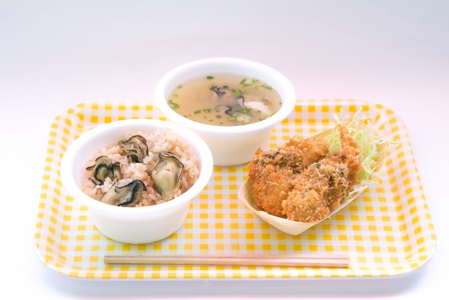 かき定食（1100円）