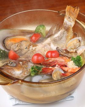 函館直送鮮魚で作るアクアパッツァ