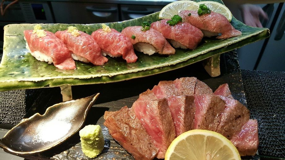 山城牛握り ステーキセット（¥2800〜）