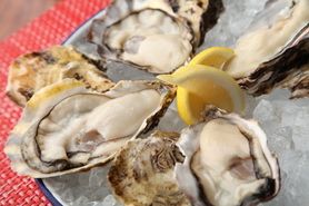 産地直送　真牡蠣　５～１０種