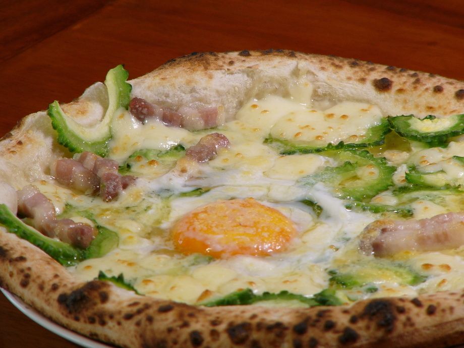 ゴーヤチャンプルーピッツァ