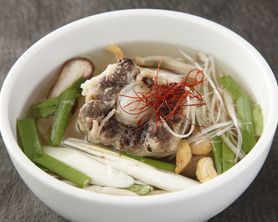 牛テールスープ