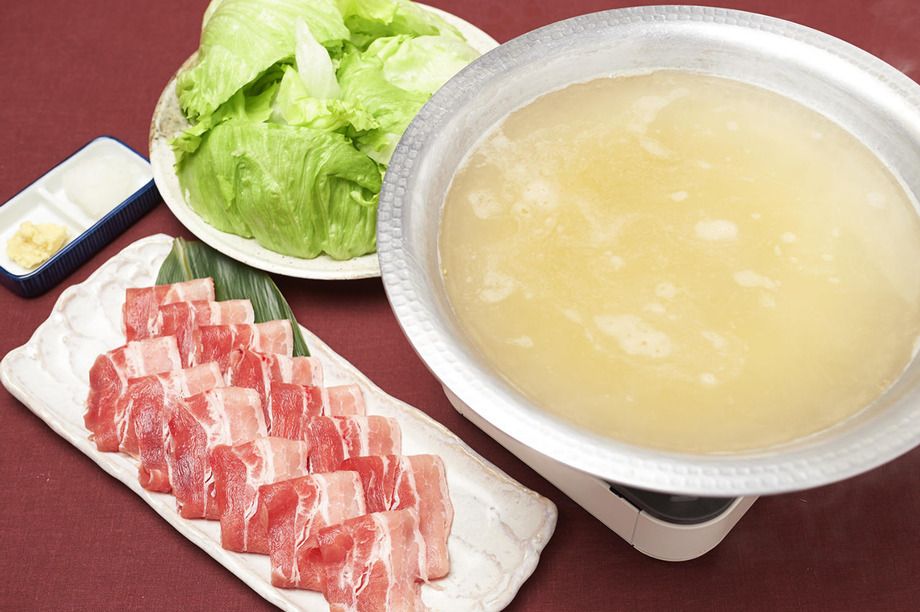 レタスと国産豚の生姜しゃぶしゃぶ鍋（2人前より	1,480円 （税抜））