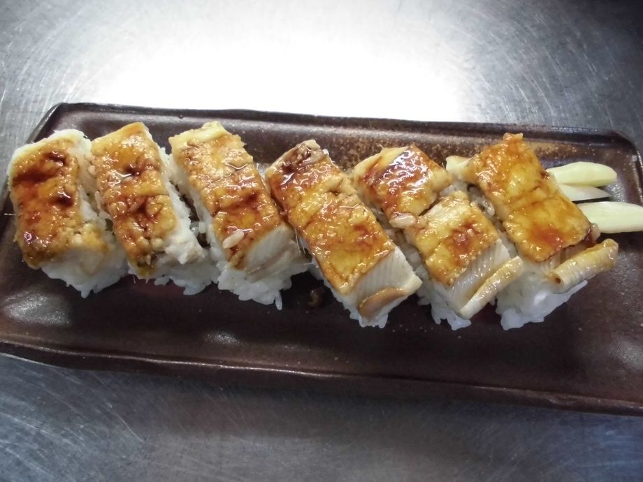 アナゴの箱寿司