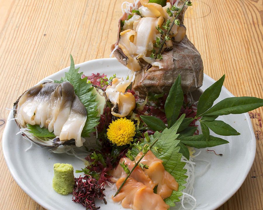 自慢の貝三種盛合せ