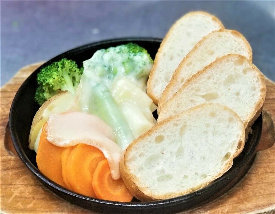 ★A・彩り野菜のチーズラクレット[基本のラクレット]