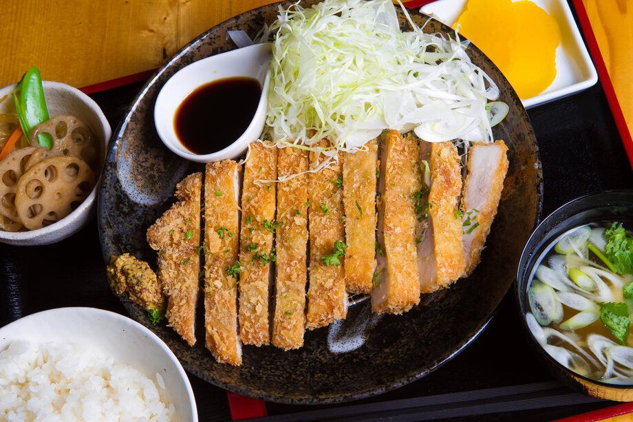 高級アボカド豚のとんかつ定食