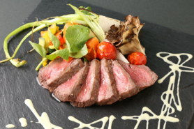 阿波牛のビステッカ