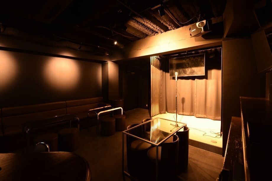 お笑いショーBARグラッチェって何？