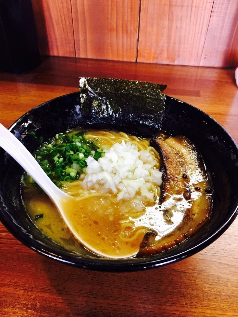 鶏白湯ラーメン（690円）