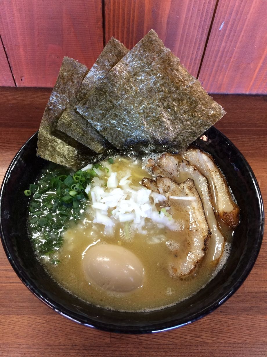 特製鶏白湯ラーメン（1080円）
