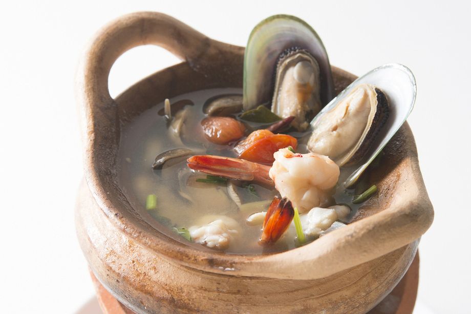 トムヤム・ルアム・ナム・サイ（シーフードのトムヤムスープ クリアタイプ）（1,480円）