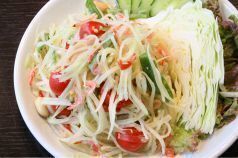 ソムタムタイ　青パパイヤのサラダ
