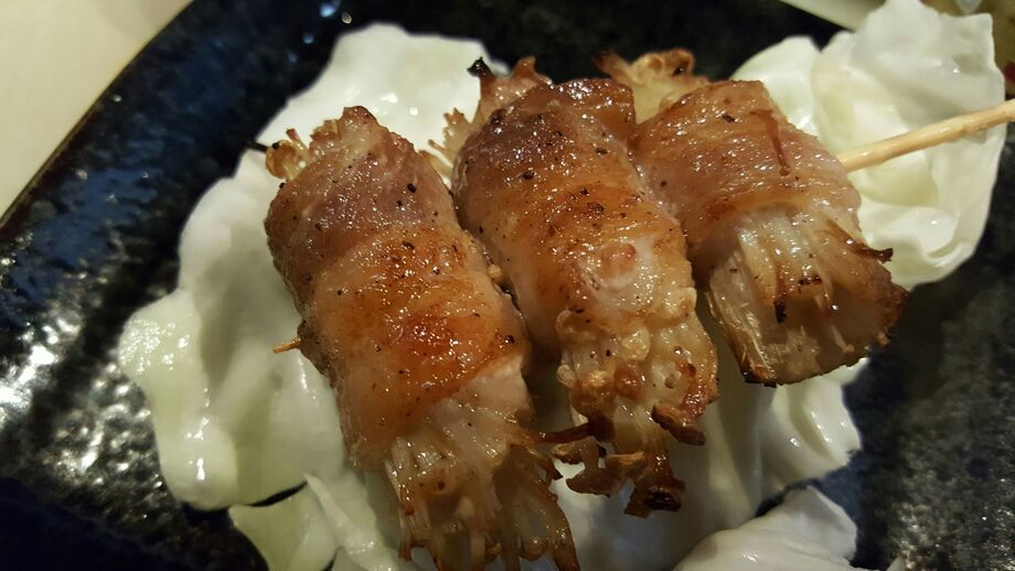 えのきバラ巻き串焼き（¥220）