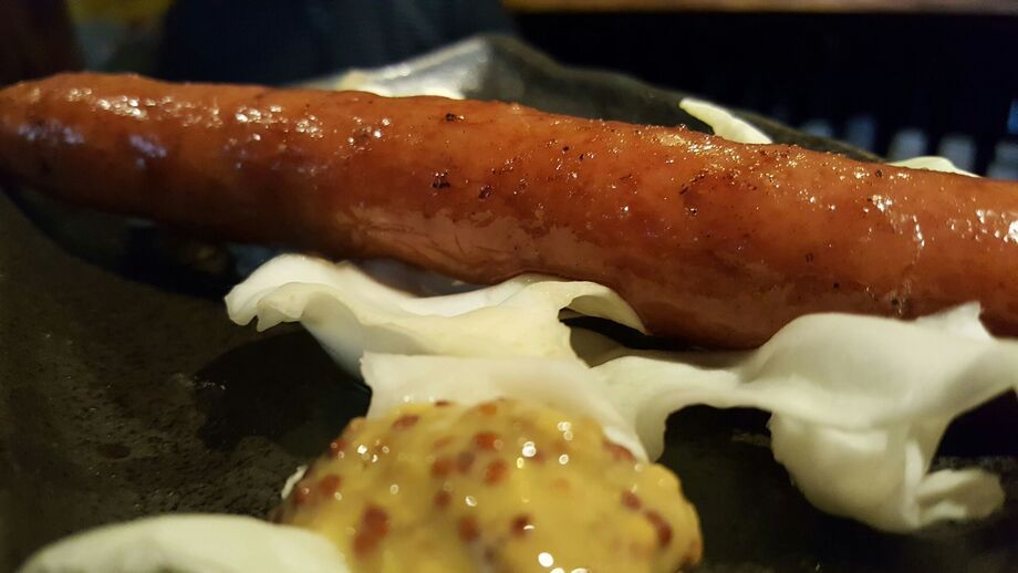 ソーセジ1本焼き（¥280）