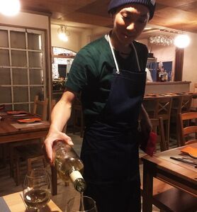 グラスワインは常時7種！いろいろ試してみてくださいね♪