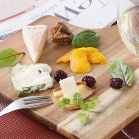 ワインとチーズで楽しみたい方にオススメです♪