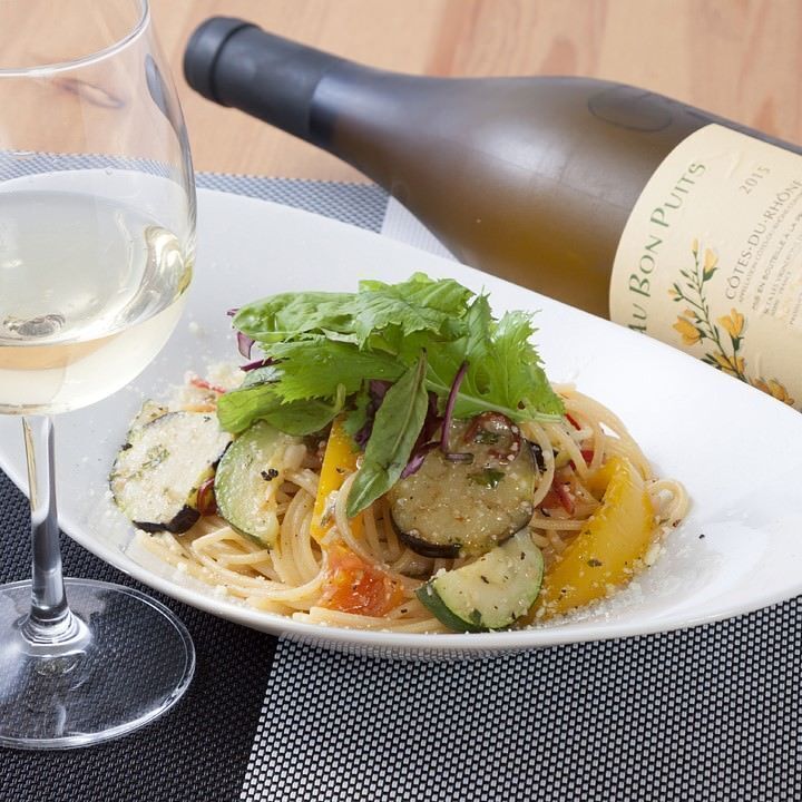 本日のパスタは日替わりで♪味付けのお好みもお申し付け下さい♪