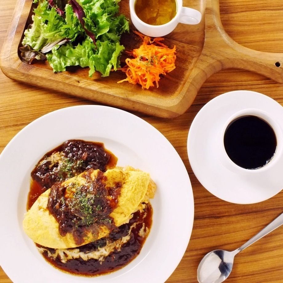 牛すじゴロゴロ　オムライス